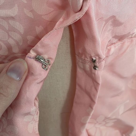 Vintage 1940s Pink Taffeta Flower & Bow Novelty Print Blouse -Peplum Puff Sleeve - Picture 6 of 16